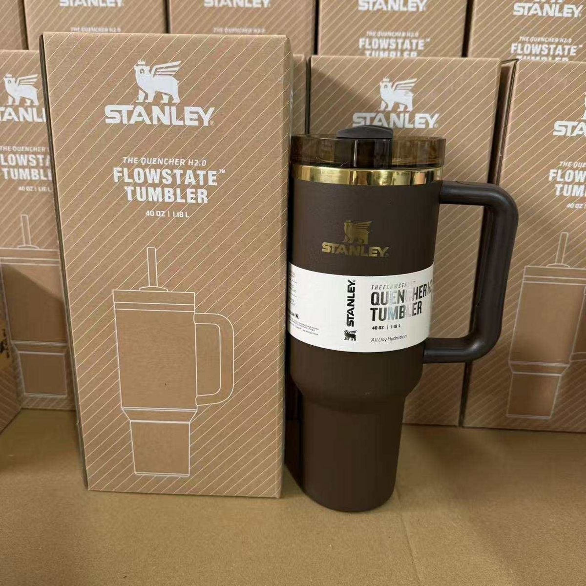 Stanley Quencher H2.0 FlowState Tumbler 40 oz / 1.18 L Brown with Handle & Straw